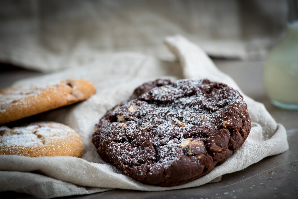 Schokocookie food baked food