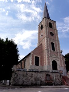 Artres (Nord,Fr) église, vue latérale