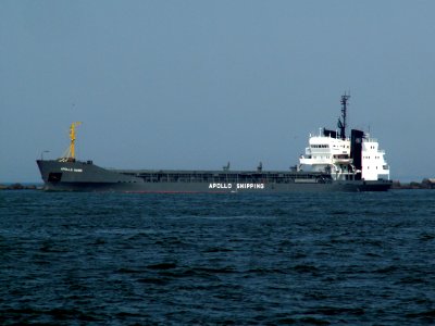 Apollo Hawk leaving Port of Rotterdam
