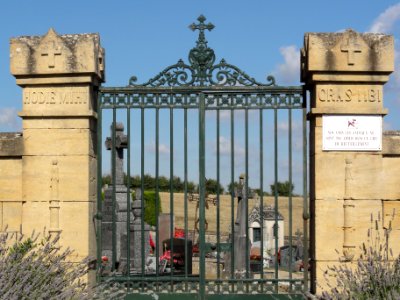 Arrancy-sur-Crusne (Meuse) portail cimetière communal