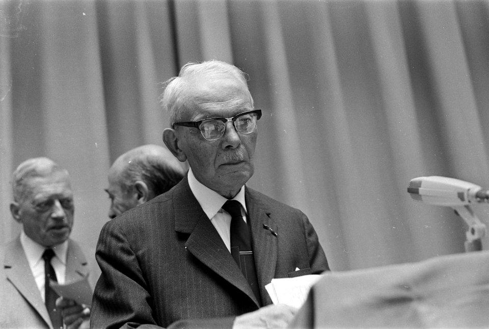 ARP-voorjaarspartij convent te Utrecht. Nummers 20.21 Mr. A. B. Roosjen , nummer, Bestanddeelnr 921-3880