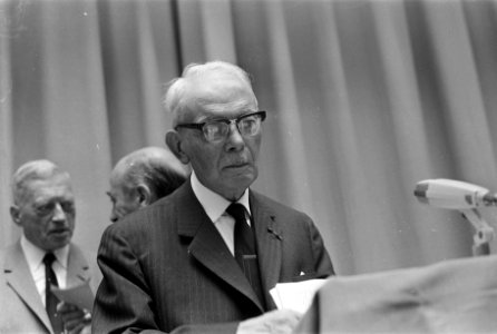 ARP-voorjaarspartij convent te Utrecht. Nummers 20.21 Mr. A. B. Roosjen , nummer, Bestanddeelnr 921-3880