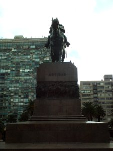 Artigas statue at Plaza Independencia