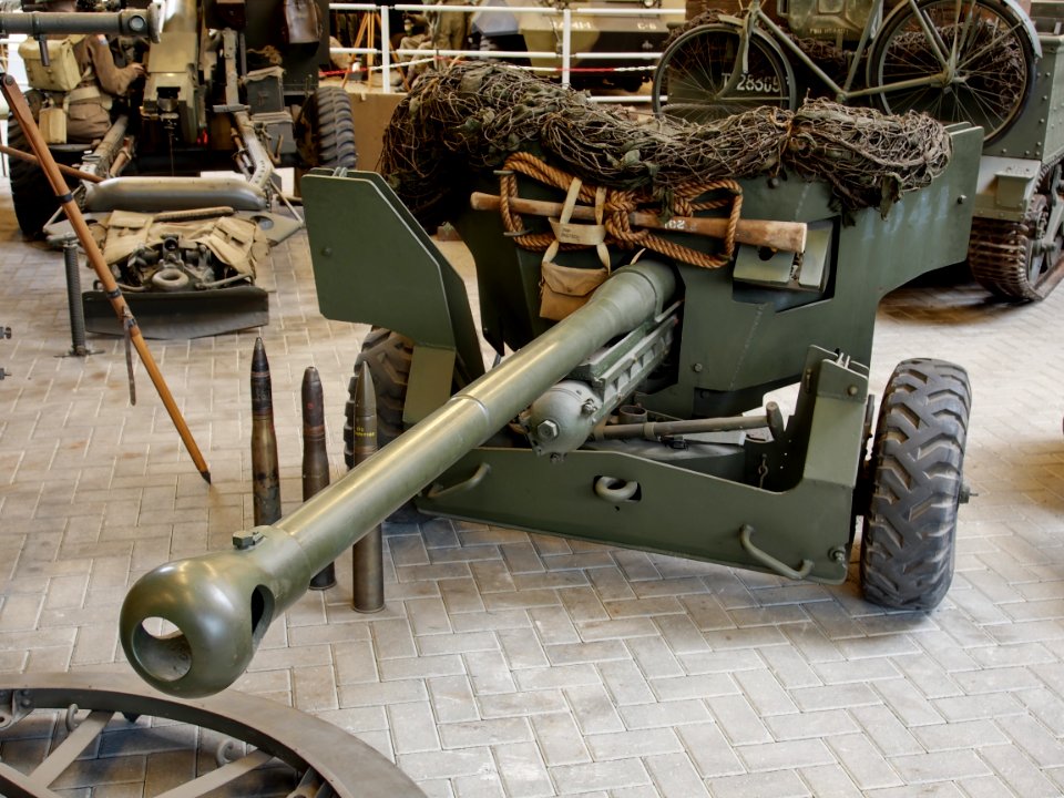 Artillery piece in the Overloon War Museum pic3