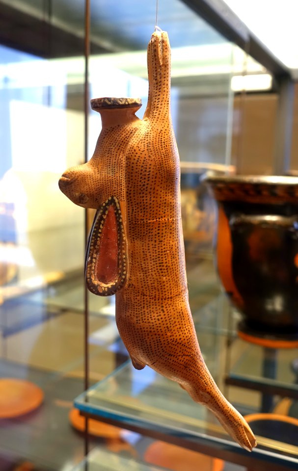 Aryballos in the shape of a dead hare, Rhodian workshop, Cerveteri, Sorbo necropolis, 600-550 BC - Museo Gregoriano Etrusco - Vatican Museums - DSC01182