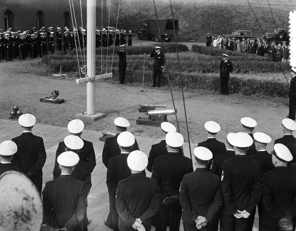 Artillerieschool Fort Erfprins nieuwe commandant Den Helder, Bestanddeelnr 904-7857