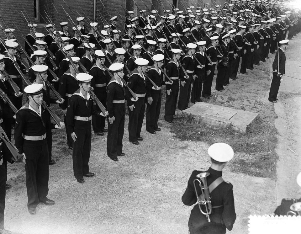 Artillerieschool Fort Erfprins nieuwe commandant Den Helder, Bestanddeelnr 904-7855