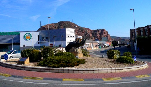 Arnedo - Monumento de la Cámara de Comercio e Industria de La Rioja a los Emprendedores 3 photo
