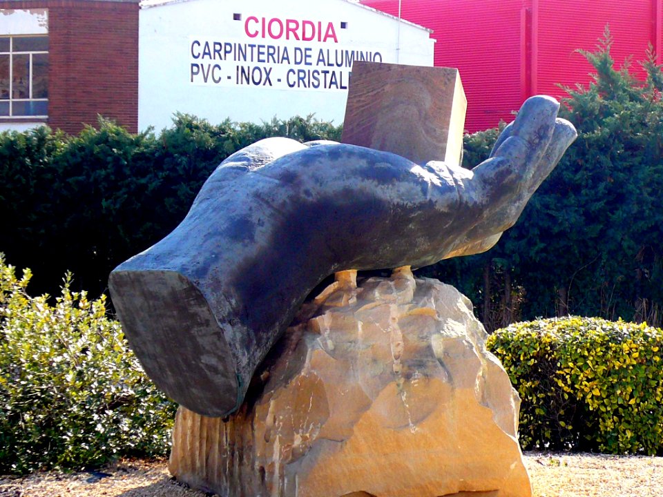 Arnedo - Monumento de la Cámara de Comercio e Industria de La Rioja a los Emprendedores 2