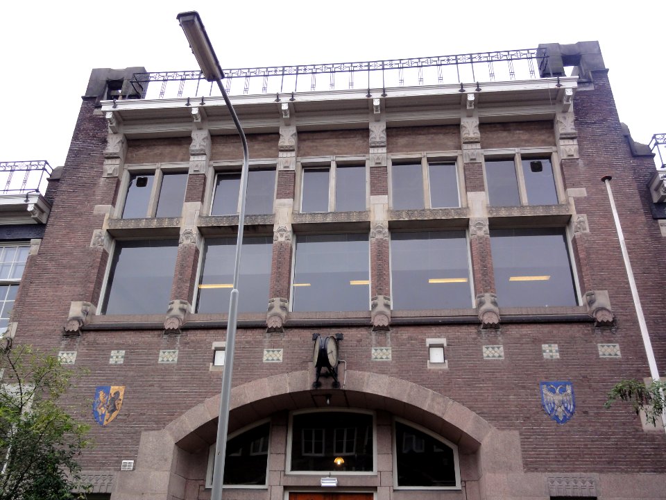 Arnhem Rijksmonument 516846 HBS Schoolstraat 33 gevel boven entree