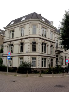Arnhem Rijksmonument 516886 Parkstraat 51 hoek Prins Hendrikstraat