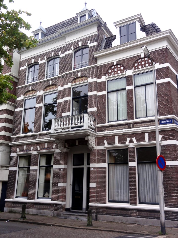 Arnhem Rijksmonument 516878 Emmastraat 75