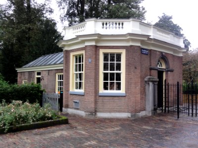 Arnhem Rijksmonument 8292 poorthuisje Sonsbeek Tellegenlaan 1