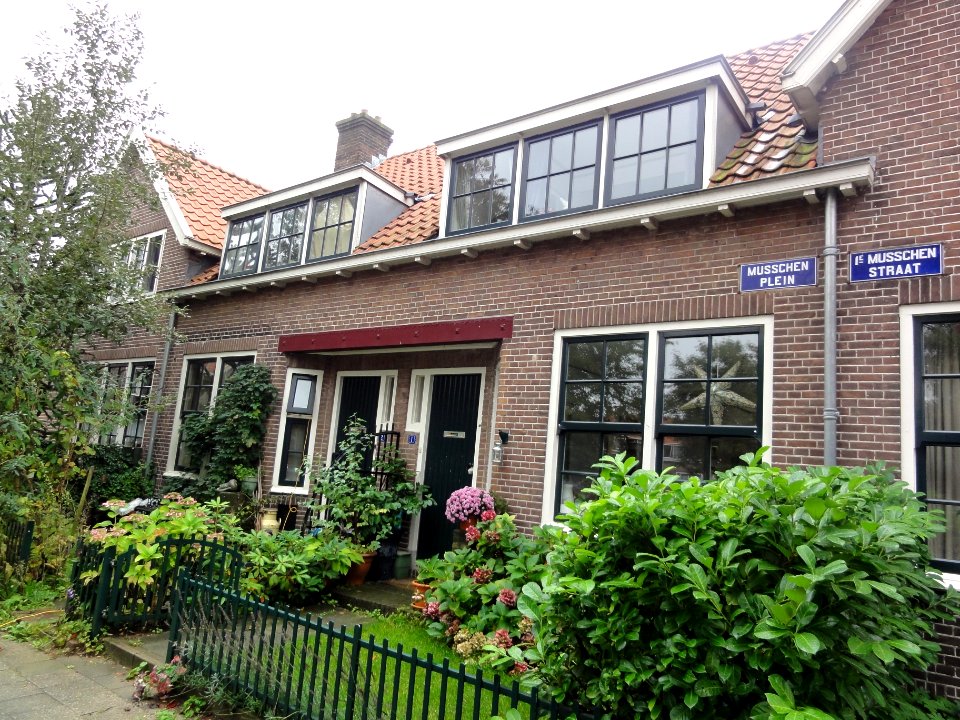 Arnhem Rijksmonument 516815 blok Musschenplein 1