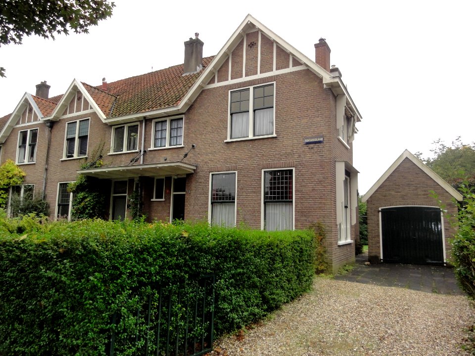 Arnhem Rijksmonument 516792 blok Pontanuslaan 2