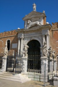 Arsenale-Venice-20050525-002