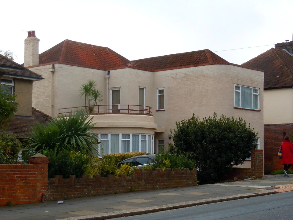 Art Deco House at 184 Nevill Avenue, West Blatchington (October 2014)