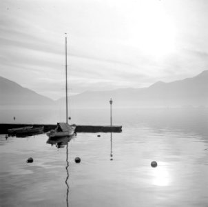 Ascona Haventje in tegenlicht de Alpen op de achtergrond, Bestanddeelnr 254-4824