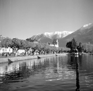 Ascona Straat aan de waterkant, de Alpen op de achtergrond, Bestanddeelnr 254-4815 photo