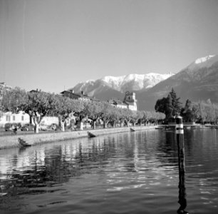 Ascona Straat aan de waterkant, de Alpen op de achtergrond, Bestanddeelnr 254-4815