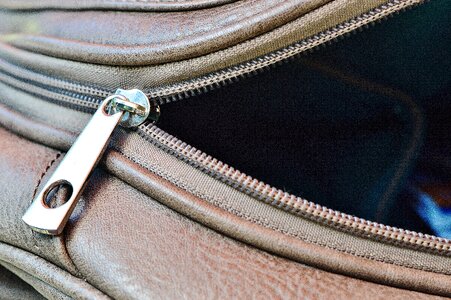 Zip grey bag