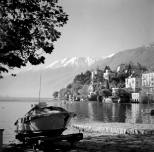 Ascona Uitzicht op de stad vanuit een haventje, Bestanddeelnr 254-4821
