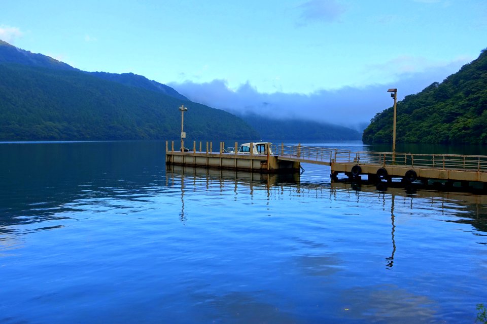 Ashinoko Lake dock - Hakone, Japan - DSC05547