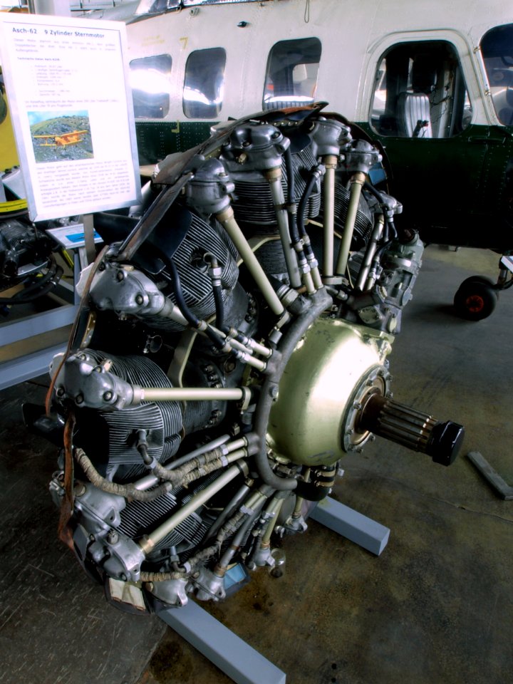 Asch-62 9 Cyliner Star-engine
