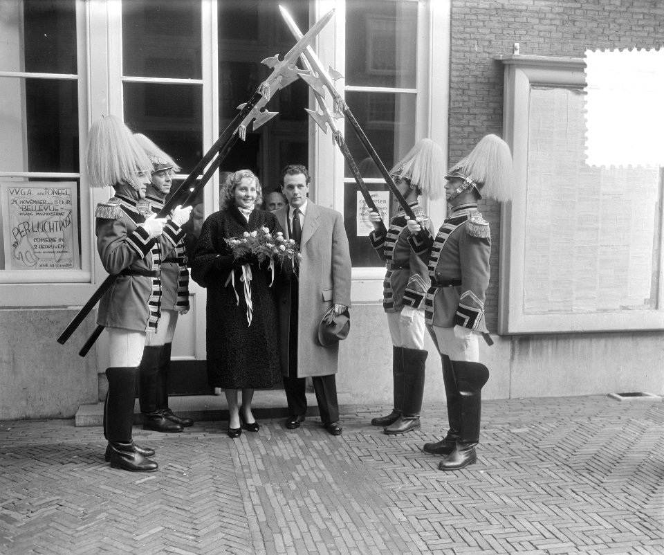 Artiestenhuwelijk Inge Cornelius en Erich Scholz Amsterdam, Bestanddeelnr 905-4208