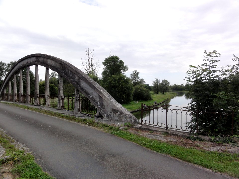Artemps (Aisne) pont du Canal de Saint-Quentin