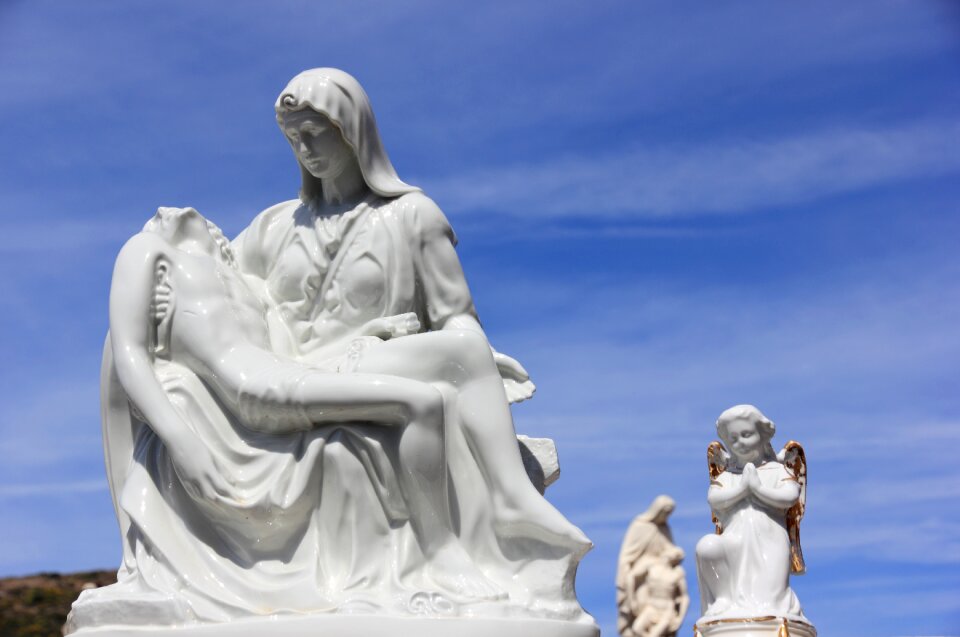 Cemetery statue dead