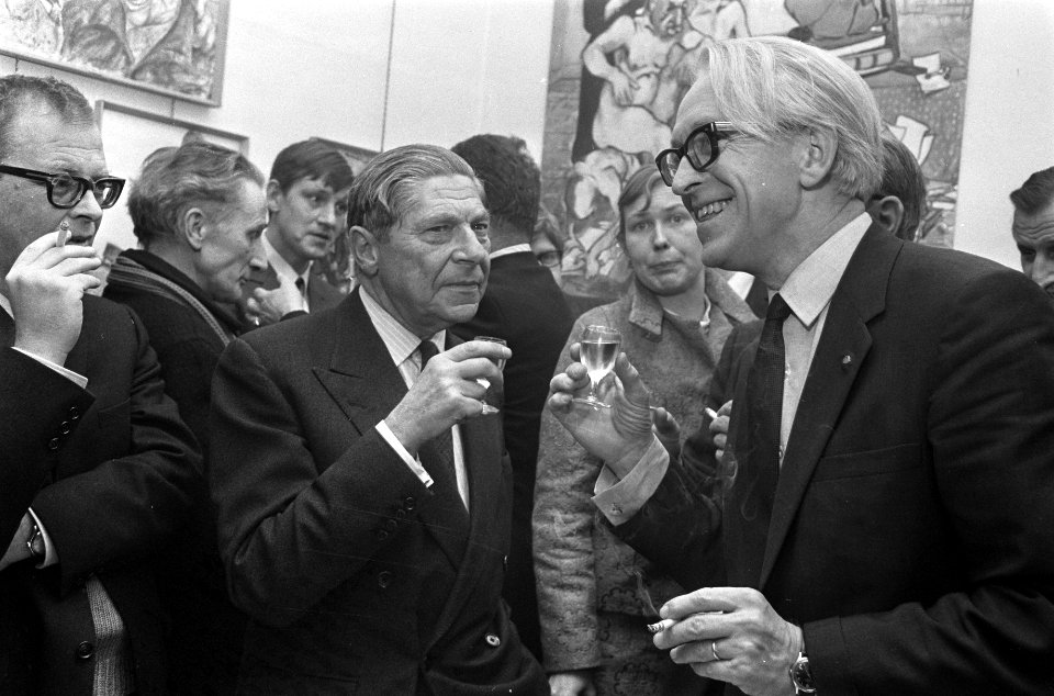 Arthur Koestler opende tentoonstelling in galerie Mokum van kunstwerken gemaakt , Bestanddeelnr 922-0070