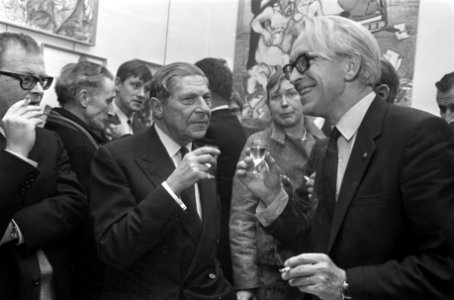 Arthur Koestler opende tentoonstelling in galerie Mokum van kunstwerken gemaakt , Bestanddeelnr 922-0070