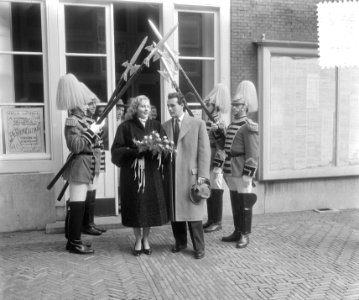 Artiestenhuwelijk Inge Cornelius en Erich Scholz Amsterdam, Bestanddeelnr 905-4206