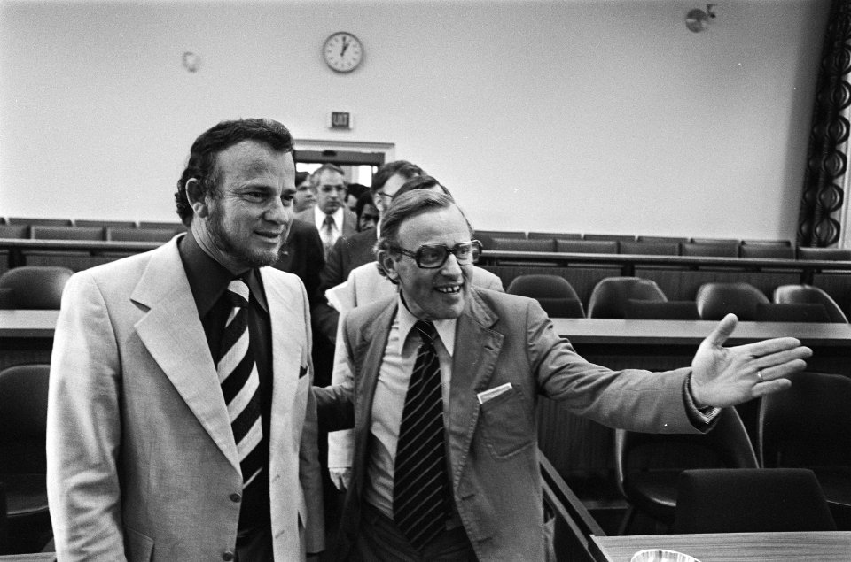 Arubaanse delegatie met Kamercommissie van Antilliaanse zaken Betico Croes (l) , Bestanddeelnr 929-3390