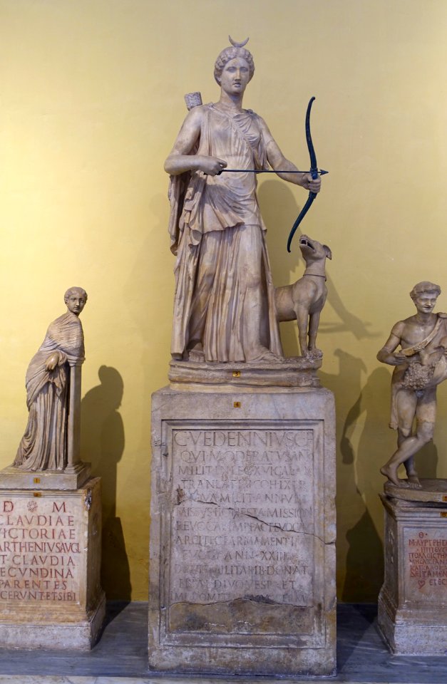 Artemis, inv. 1841, Roman, 2nd century AD - Museo Chiaramonti - Vatican Museums - DSC00885