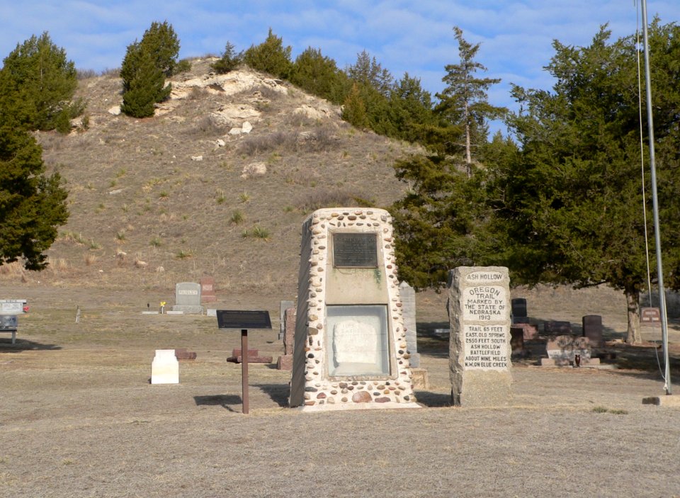 Ash Hollow Cemetery (Garden Co, NE) monuments 1