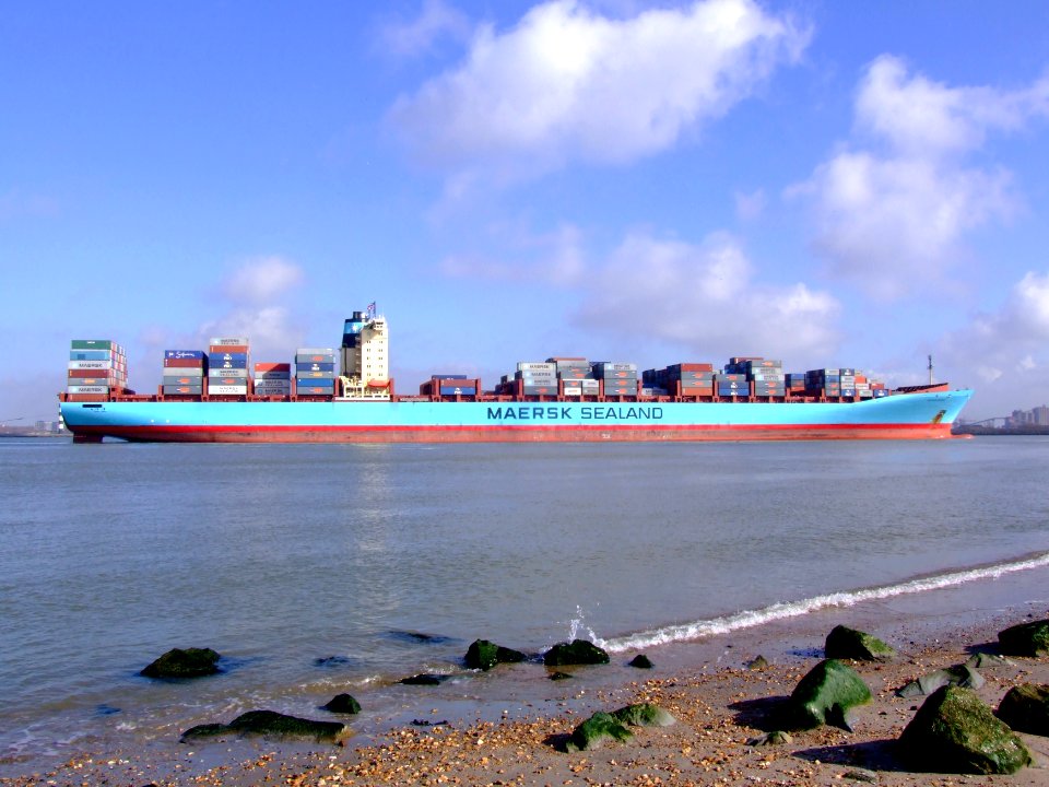 Arthur Maersk pic10 approaching Port of Rotterdam, Holland 08-Mar-2007