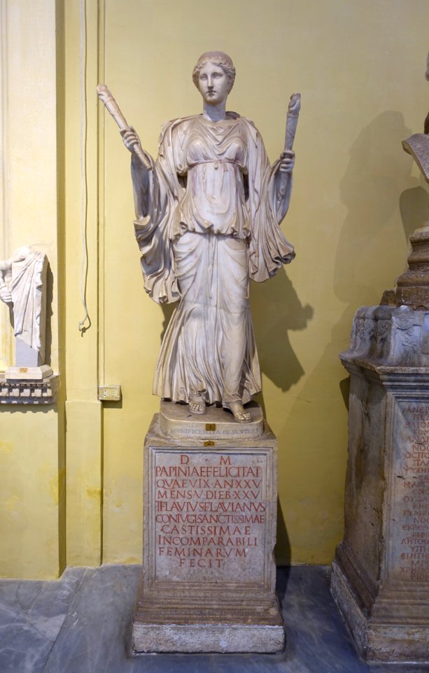 Artemis with torches, inv. 1432, Roman, 2nd century AD, after Greek original, 4th century BC, with unrelated head - Museo Chiaramonti - Vatican Museums - DSC00877