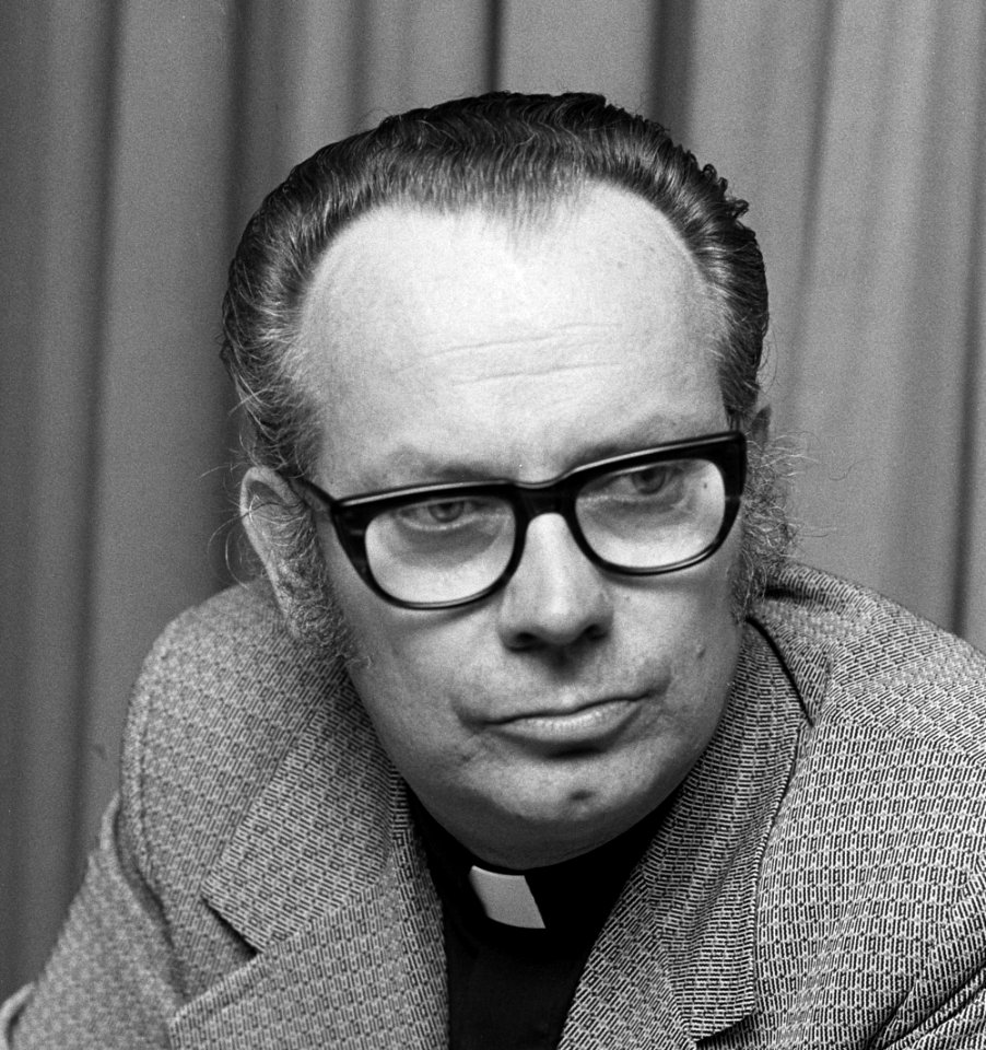 Arthur James Armstrong (1973)