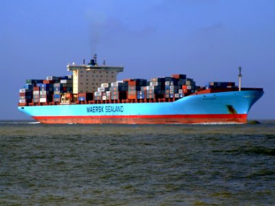 Arthur Maersk pic02 approaching Port of Rotterdam, Holland 08-Mar-2007