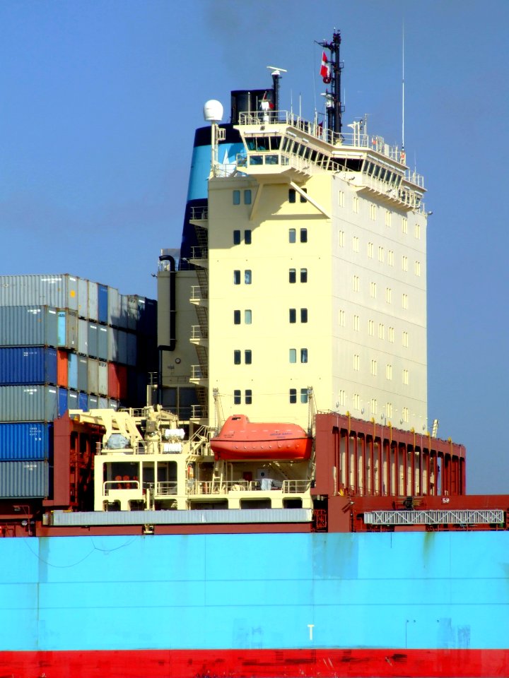 Arthur Maersk pic09 approaching Port of Rotterdam, Holland 08-Mar-2007