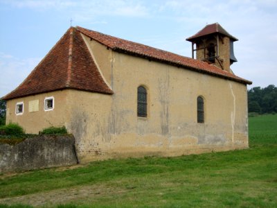 Ariagosse (Vidouze, Hautes-Pyr, Fr) Chapelle St.Jacques coté nord