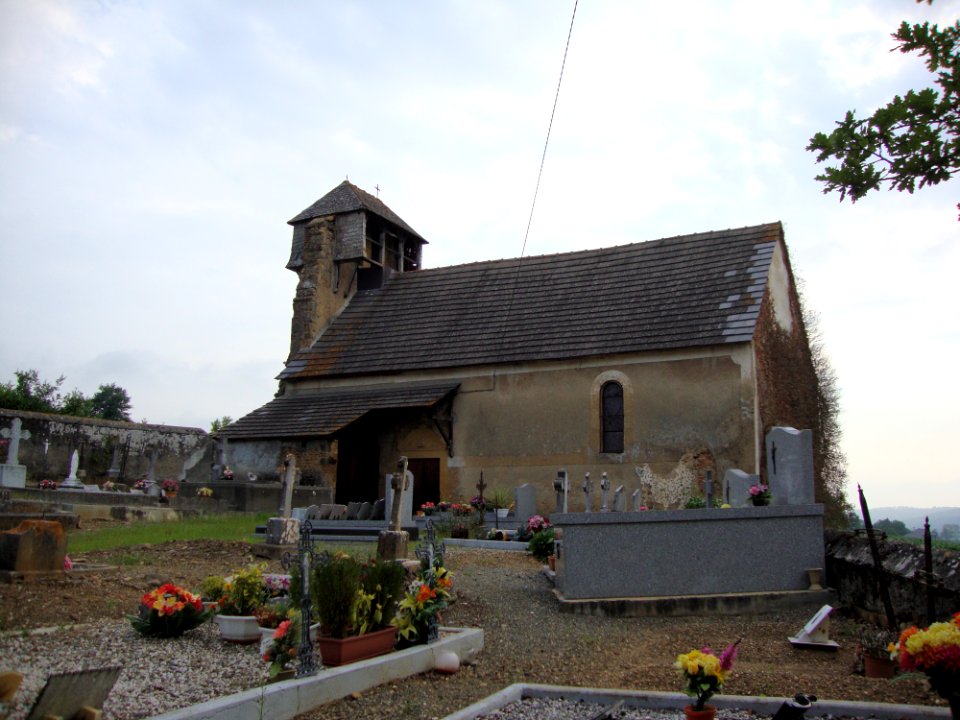 Ariagosse (Vidouze, Hautes-Pyr, Fr) Chapelle St.Jacques et cimetière