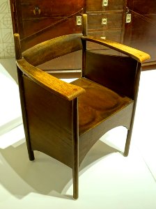 Armchair, Charles Rennie Mackintosh, made by Francis Smith & Son, Glasgow, 1898-1899, oak - Montreal Museum of Fine Arts - Montreal, Canada - DSC09146