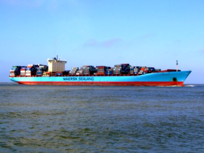 Arthur Maersk pic04 approaching Port of Rotterdam, Holland 08-Mar-2007