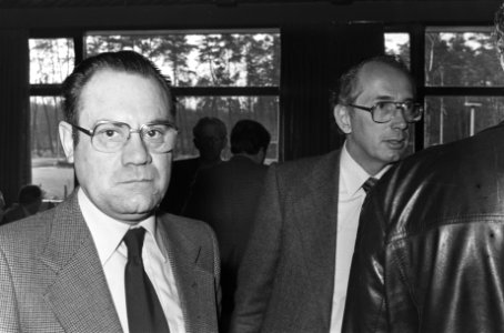Arie Groenevelt (NVV) rechts en Piet Spijkers (NKV), Bestanddeelnr 930-1837