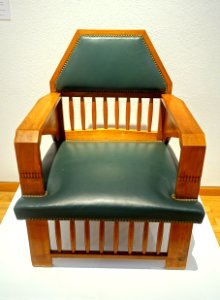 Armchair, designer Joseph Maria Olbrich, maker Hofmobelfabrik Julius Gluckert, Darmstadt, 1900, walnut, restored seat cover - Museum Künstlerkolonie Darmstadt - Mathildenhöhe - Darmstadt, Germany - DSC06245