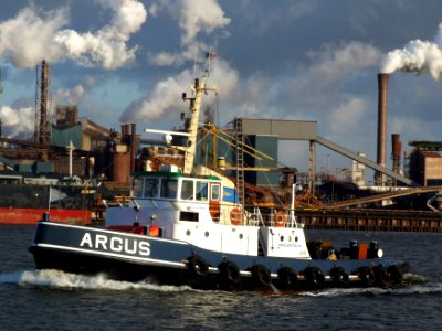 Argus IMO 8980672 in front of locks IJmuiden, Holland 09Dec2006 photo-5