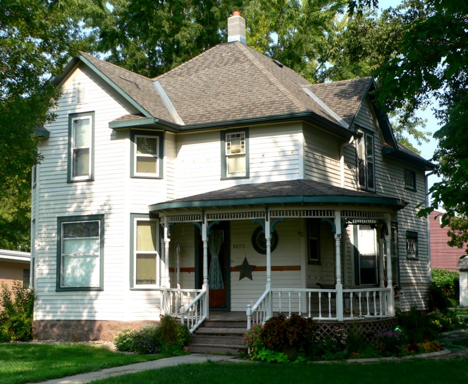 Armour, South Dakota, 1102 Main St from SW 1